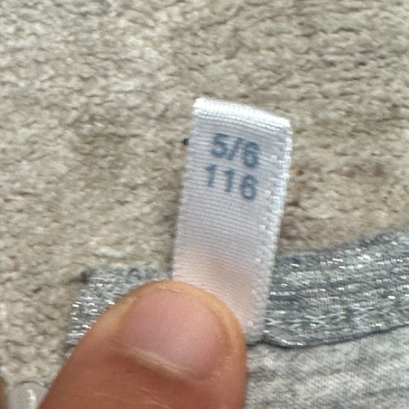 IDEXE  Girls Long Silver Short Sleeve Dress Size 5/6 In Great Shape… - Picture 4 of 5